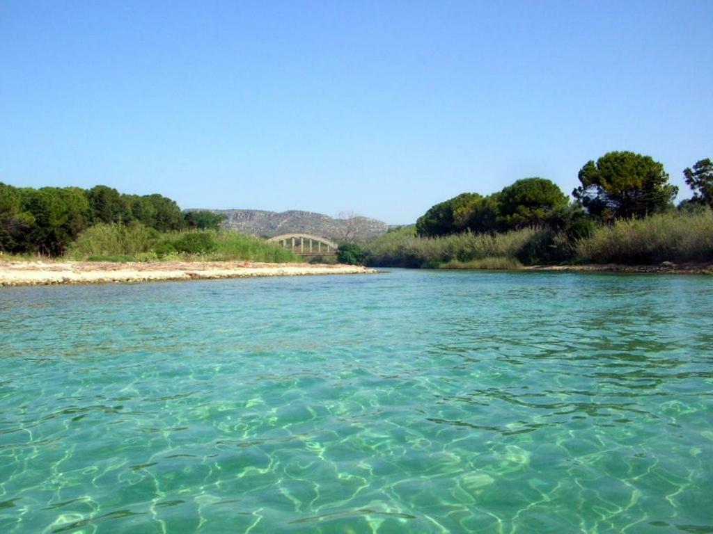 Villa A Due Passi Dal Mare Con Piscina Fontane Bianche Exterior foto